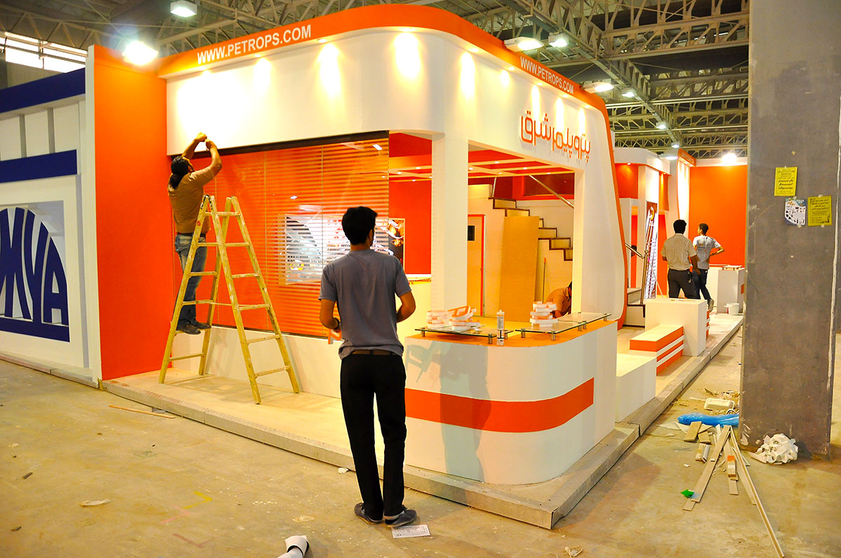 غرفه سازی در ایستگاه پایانی / آخرین روز ساخت غرفه های نمایشگاه ایران پلاست 2