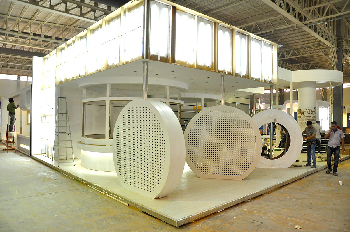 غرفه سازی در ایستگاه پایانی / آخرین روز ساخت غرفه های نمایشگاه ایران پلاست 6