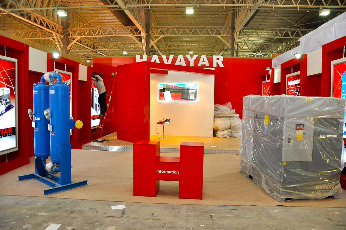 غرفه سازی در ایستگاه پایانی / آخرین روز ساخت غرفه های نمایشگاه ایران پلاست 10