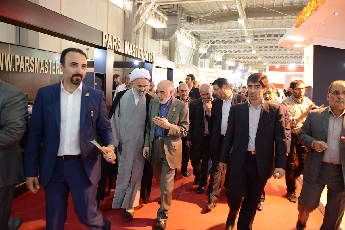 بازدید اعضای کمیسیون صنایع مجلس شورای اسلامی از ایران پلاست نهم 7