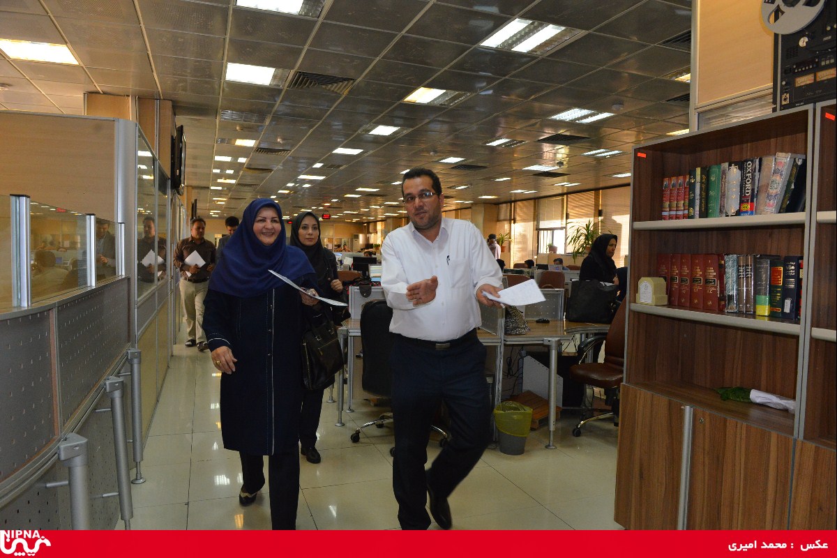 بازدید معاون وزیر نفت از اداره کل پخش اخبار صدا 8