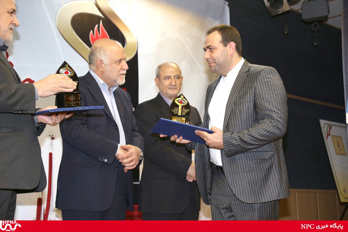 هشتمین جشنواره روابط عمومی های برتر صنعت نفت و کسب مقام نخست در قسمت تبلیغات 11