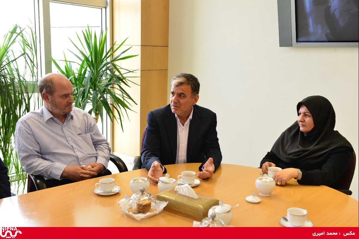 تجلیل ازآزادگان سرافراز شرکت ملی صنایع پتروشیمی به مناسبت سالروز بازگشت آزادگان به میهن اسلامی96/5/25 8