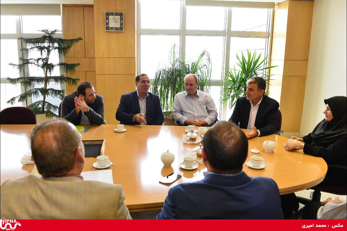 تجلیل ازآزادگان سرافراز شرکت ملی صنایع پتروشیمی به مناسبت سالروز بازگشت آزادگان به میهن اسلامی96/5/25 9