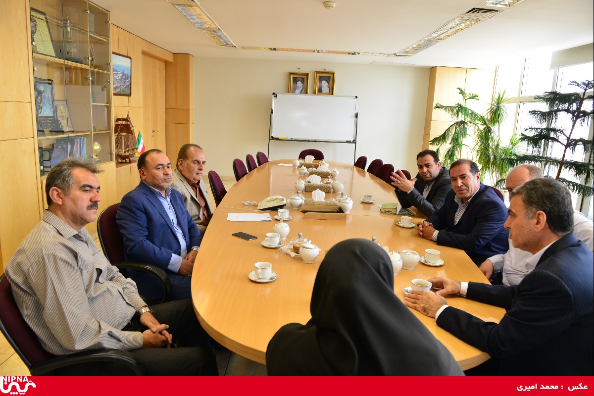 تجلیل ازآزادگان سرافراز شرکت ملی صنایع پتروشیمی به مناسبت سالروز بازگشت آزادگان به میهن اسلامی96/5/25 10