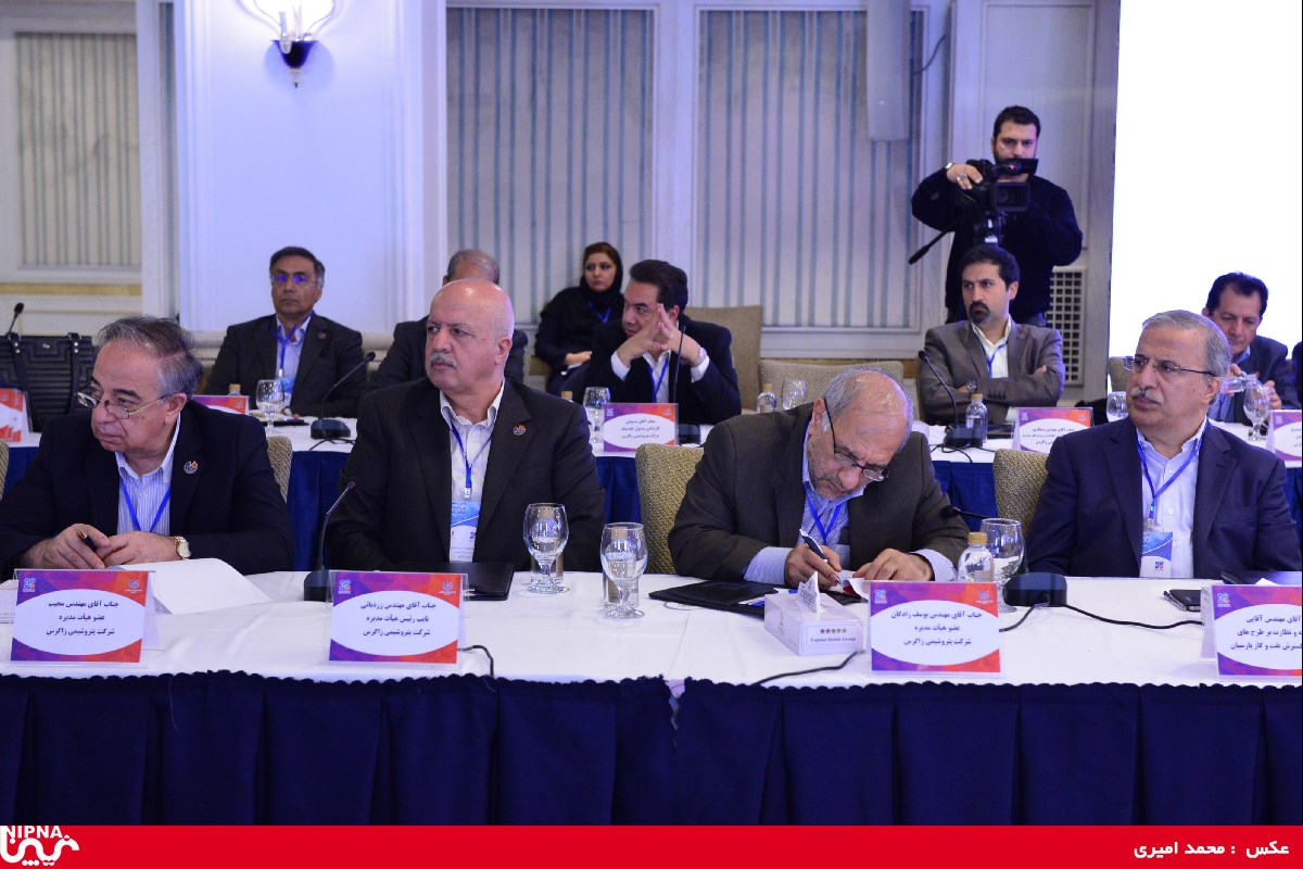 اولین سمینار تولید کنندگان متانول ایران 96/7/24 – هتل اسپیناس پالاس 16