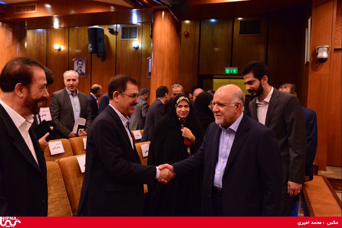 آئین معارفه سرکارخانم مهندس شاهدائی، قائم مقام محترم وزیر نفت و جناب آقای دکتر نوروز زاده مدیر عامل محترم شرکت ملی صنایع پتروشیمی – 96/8/13 1