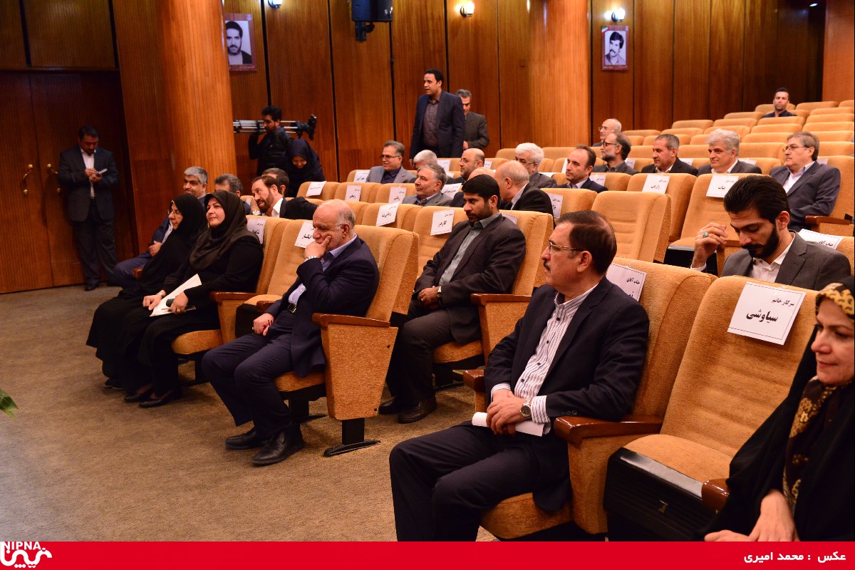 آئین معارفه سرکارخانم مهندس شاهدائی، قائم مقام محترم وزیر نفت و جناب آقای دکتر نوروز زاده مدیر عامل محترم شرکت ملی صنایع پتروشیمی – 96/8/13 2