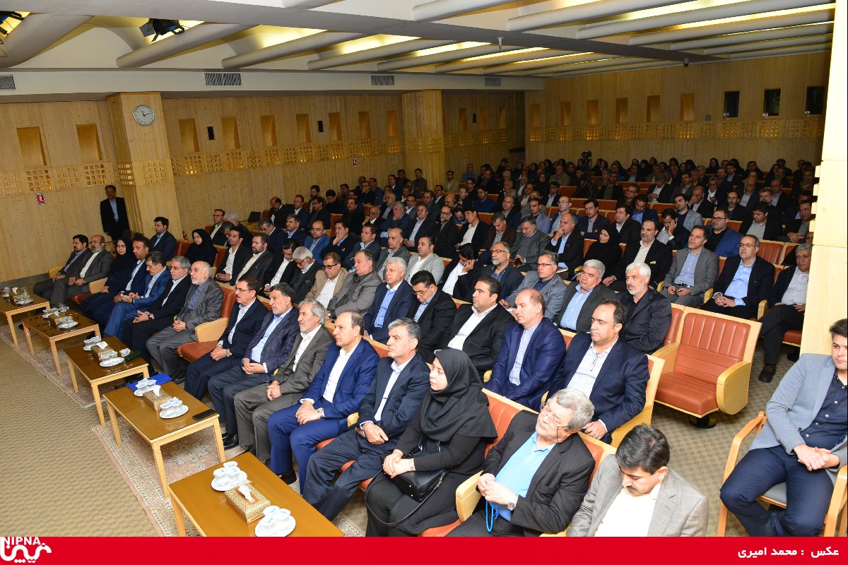 آیین تکریم و معارفه مدیرعامل شرکت ملی صنایع پتروشیمی -96/8/15 21