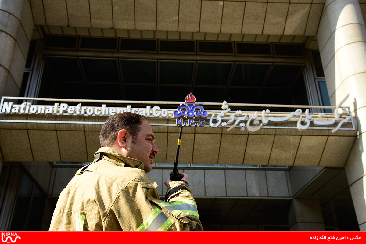 نخستین رزمایش ایمنی، آتش نشانی و پدافند غیرعامل با مشارکت 4 ایستگاه آتش نشانی در شرکت ملی صنایع پتروشیمی  2