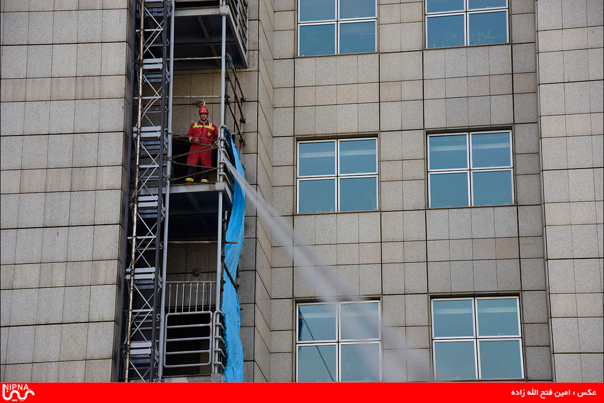 نخستین رزمایش ایمنی، آتش نشانی و پدافند غیرعامل با مشارکت 4 ایستگاه آتش نشانی در شرکت ملی صنایع پتروشیمی  10