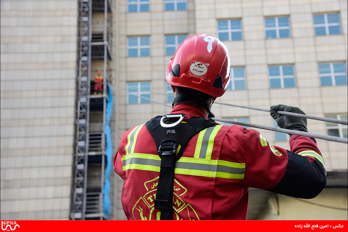 نخستین رزمایش ایمنی، آتش نشانی و پدافند غیرعامل با مشارکت 4 ایستگاه آتش نشانی در شرکت ملی صنایع پتروشیمی  11