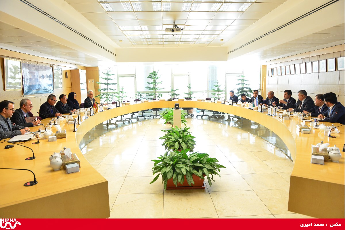 دیدار معاون نخست وزیر ازبکستان  و هیات همراه با معاون وزیر نفت و مدیر عامل شرکت ملی صنایع پتروشیمی- 96/8/27 3