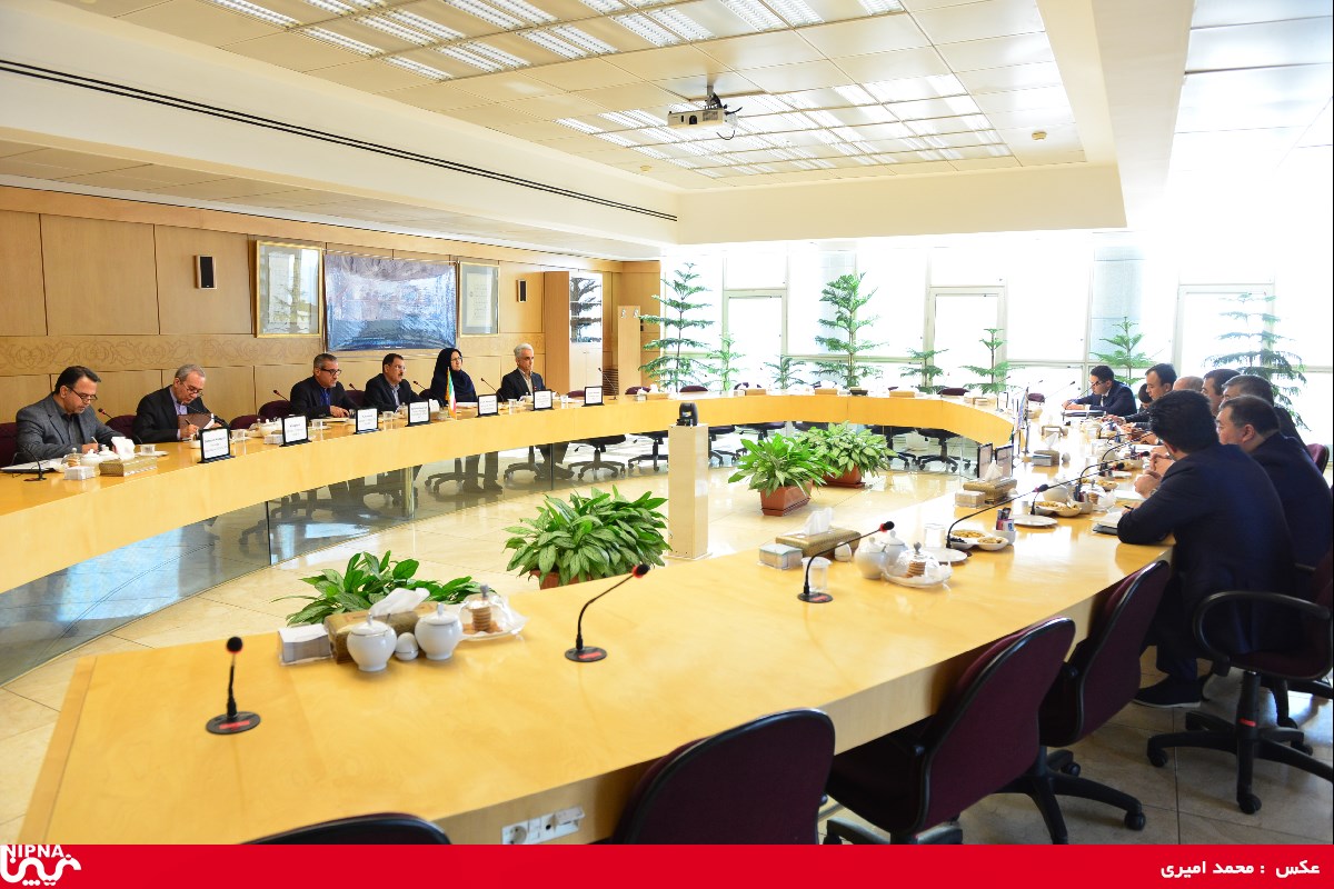 دیدار معاون نخست وزیر ازبکستان  و هیات همراه با معاون وزیر نفت و مدیر عامل شرکت ملی صنایع پتروشیمی- 96/8/27 5