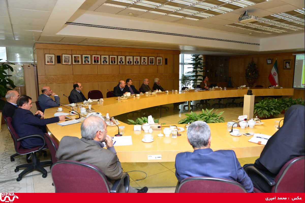 لزوم تقویت ساختار واحدهای HSE در صنعت پتروشیمی دردیدار دکتر نوروز زاده با مدیران عامل هلدینگ های پتروشیمی 6