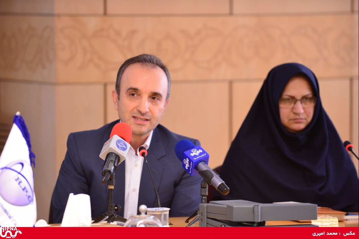 امضاء قرارداد تجاری سازی کاتالیست SAC500  در مقیاس صنعتی جهت تولید گریدهای پلی اتیلن سنگین – 96/11/25 10