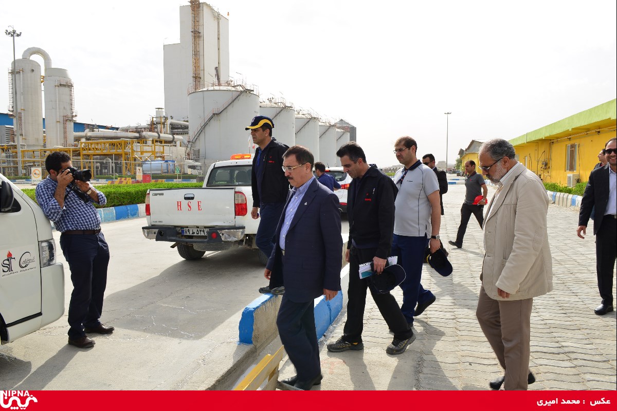 بازدید دکتر نوروز زاده از طرح های پتروشیمی سیراف، متانول کاوه، پترو پالایش کنگان،  هتل در دست احداث جم ، شهرک مسکونی گلستان، 50 هکتار استحصال زمین از دریا، کانال های جمع آوری سیلاب ، نیروگاه و آبگیر پتروشیمی دماوند و منطقه انرژی بر پارسیان-97/2/9.10 11