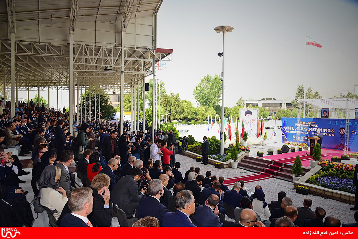 آئین افتتاحیه بیست و سومین نمایشگاه بین المللی نفت، گاز، پالایش و پتروشیمی 97/2/16 15