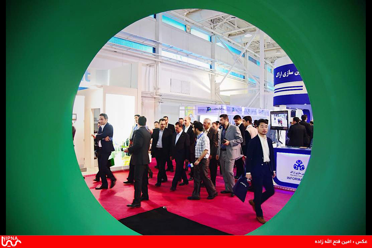 سومین  روز برگزاری بیست و سومین نمایشگاه بین المللی نفت، گاز، پالایش و پتروشیمی 97/2/18 43