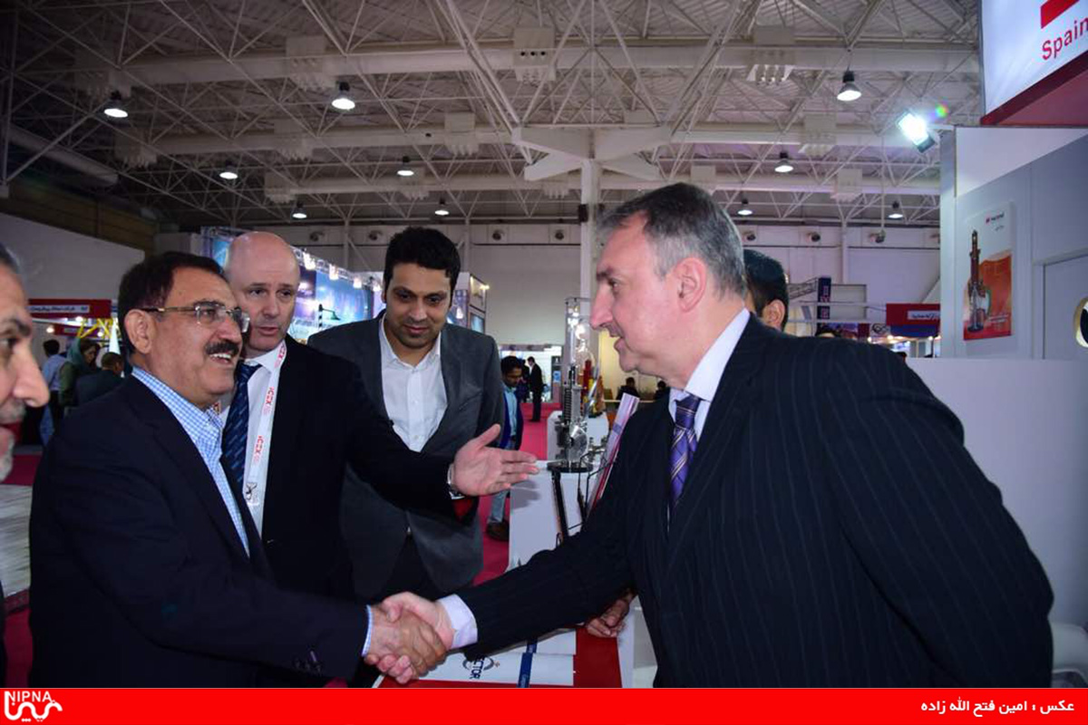 چهارمین روز برگزاری بیست و سومین نمایشگاه بین المللی نفت، گاز، پالایش و پتروشیمی 97/2/19 50