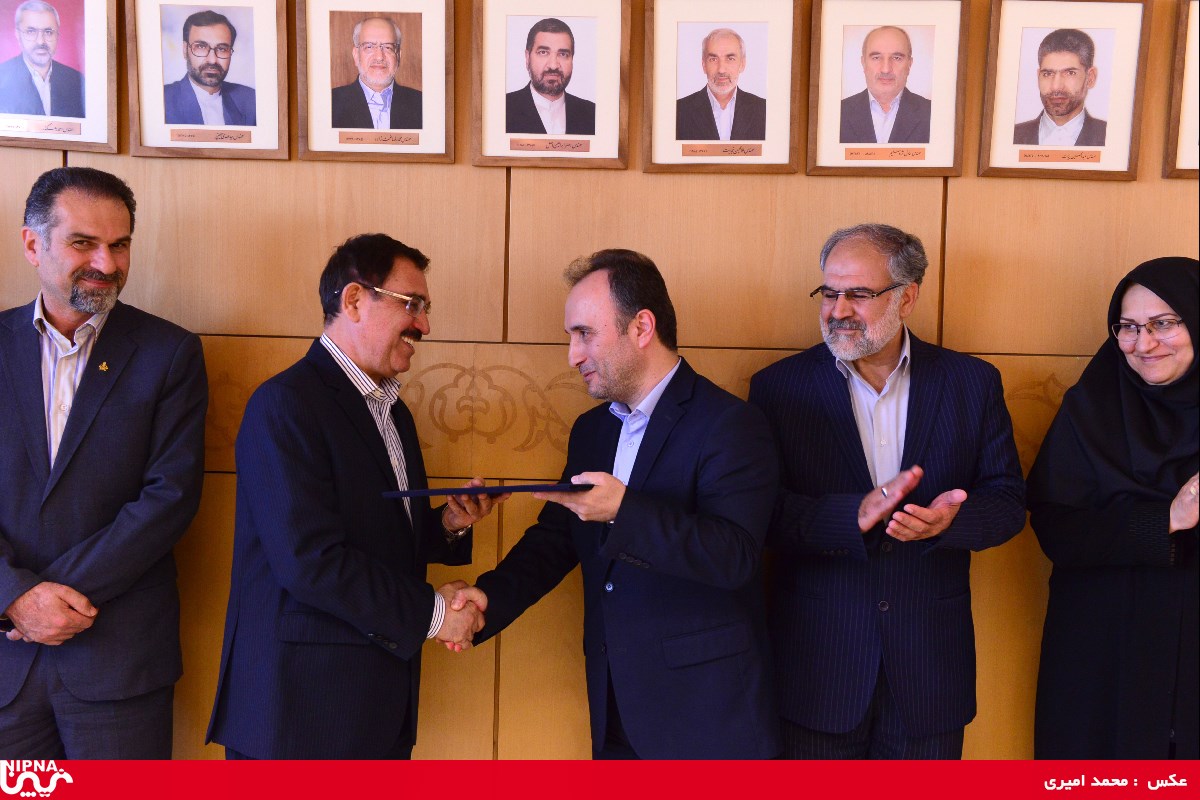 مراسم معارفه سرپرست مدیریت توسعه منابع انسانی شرکت ملی صنایع پتروشیمی 97/2/29 16