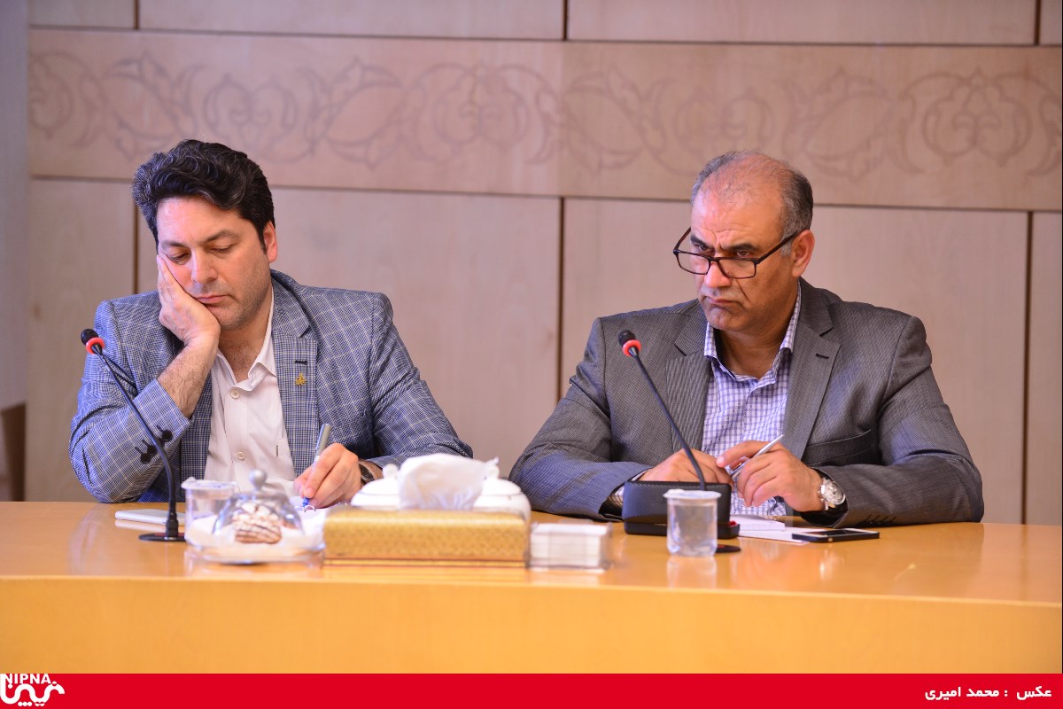 جلسه بررسی پیشرفت طرح های صنعت پتروشیمی – 97/4/24 7