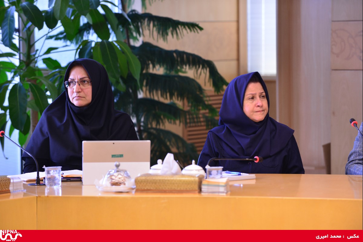 جلسه بررسی پیشرفت طرح های صنعت پتروشیمی – 97/4/24 8