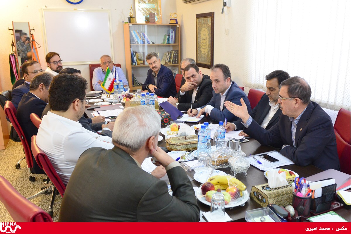 اجلاس شورای راهبردی و سیاست گذاری شرکت های پتروشیمی مستقر در منطقه  انرژی پارس – 97/5/16 5