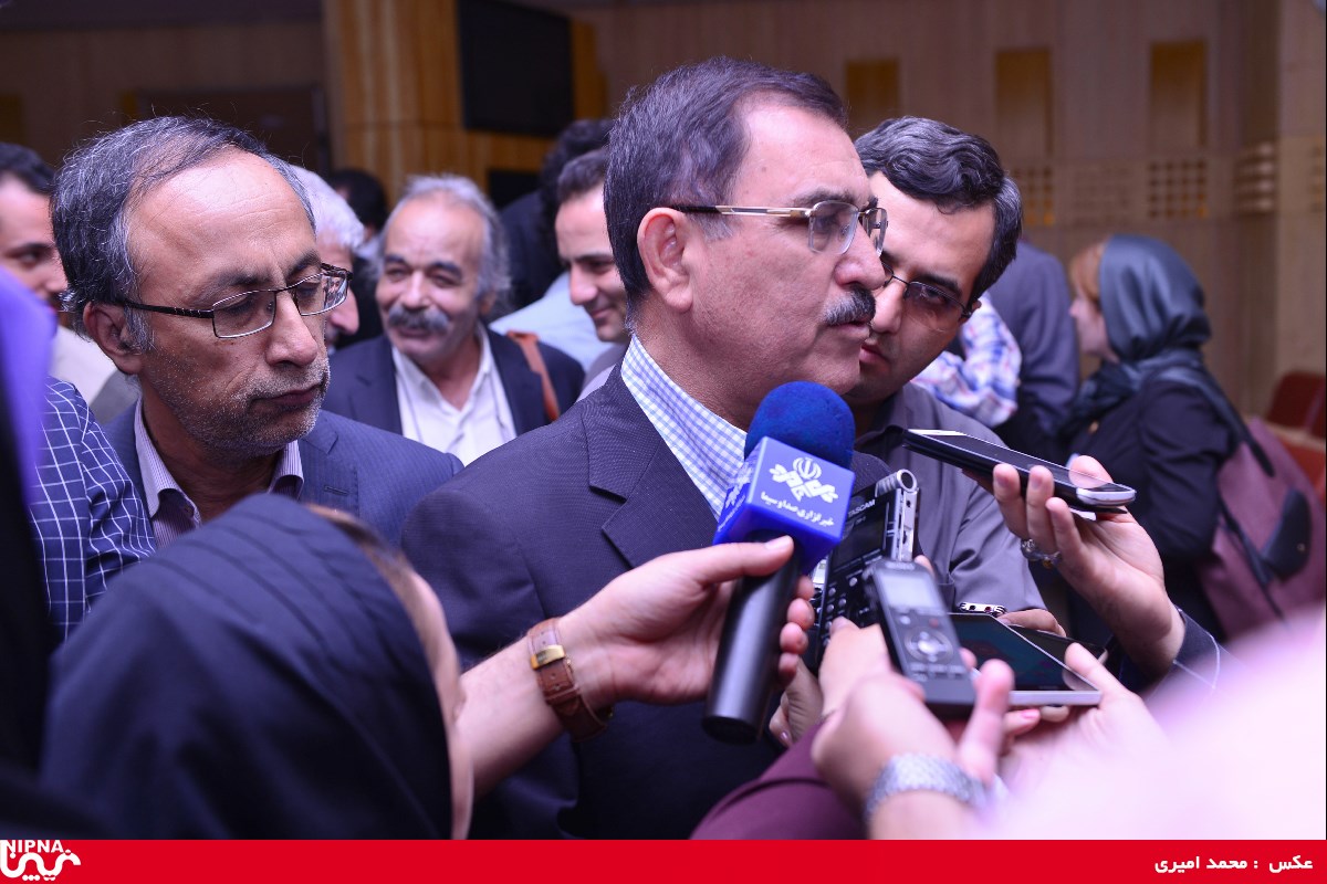 نشست" تعامل و انطباق هوشمندانه" صنعت پتروشیمی و اصحاب رسانه به مناسبت روز خبرنگار- 97/5/23 30