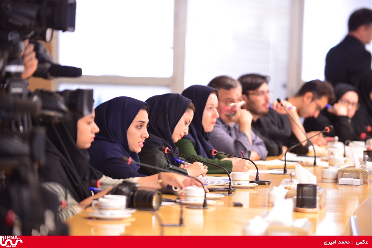 نشست مهندس محتشمی پور با اصحاب رسانه در خصوص تنظیم بازار محصولات صنعت پتروشیمی – 97/6/26 5