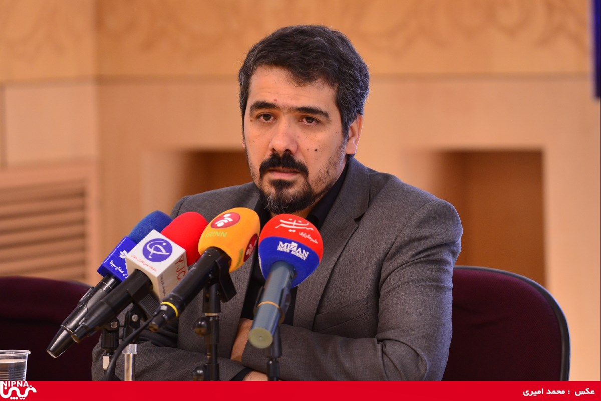 نشست مهندس محتشمی پور با اصحاب رسانه در خصوص تنظیم بازار محصولات صنعت پتروشیمی – 97/6/26 9