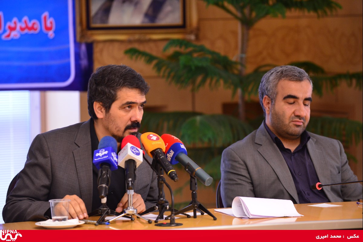 نشست مهندس محتشمی پور با اصحاب رسانه در خصوص تنظیم بازار محصولات صنعت پتروشیمی – 97/6/26 15