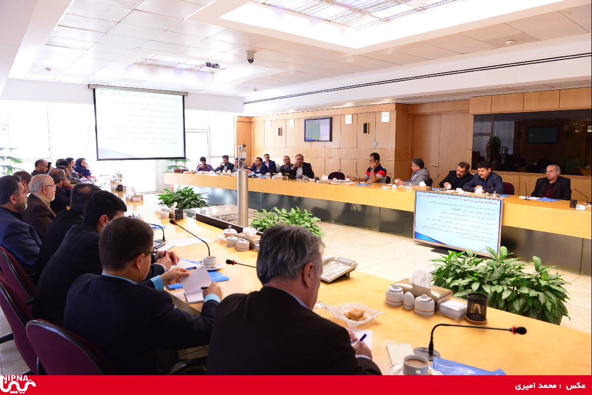 جلسه هم اندیشی  رؤسای HSE  صنعت پتروشیمی-97/8/2 12