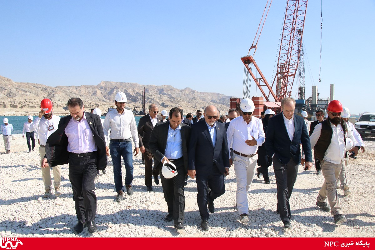 بازدید معاون وزیر نفت از چند طرح توسعه ای پتروشیمی در منطقه ویژه اقتصادی پارس (عسلویه)  و منطقه انرژی بر پارسیان– 97/9/28و27 50