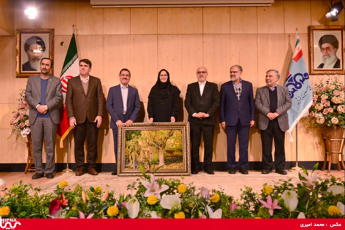 آئین تکریم و تجلیل از خدمات شایسته و ارزنده دکتر نوروز زاده مدیرعامل پیشین شرکت ملی صنایع پتروشیمی- 97/10/3 22