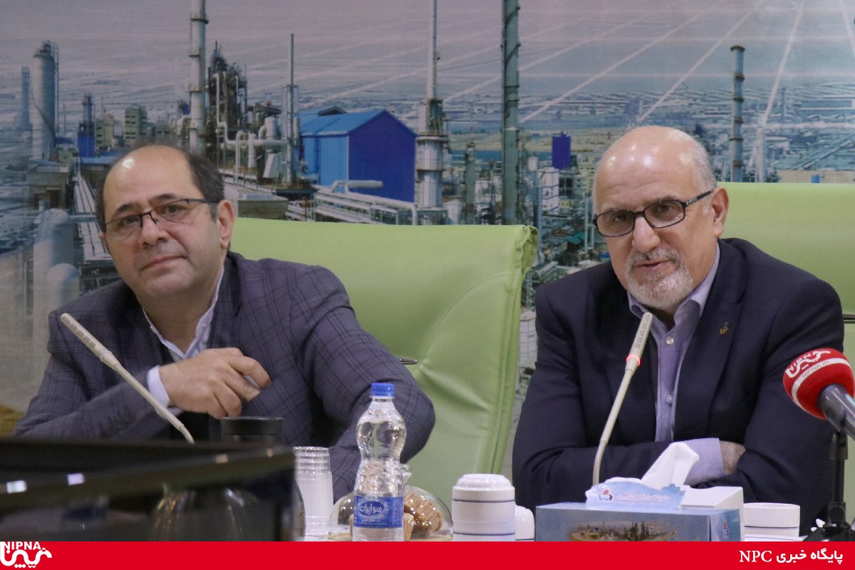 بازدید معاون وزیر نفت از طرح ها و مجتمع های منطقه ویژه اقتصادی پتروشیمی ( ماهشهر)-97/10/11 25