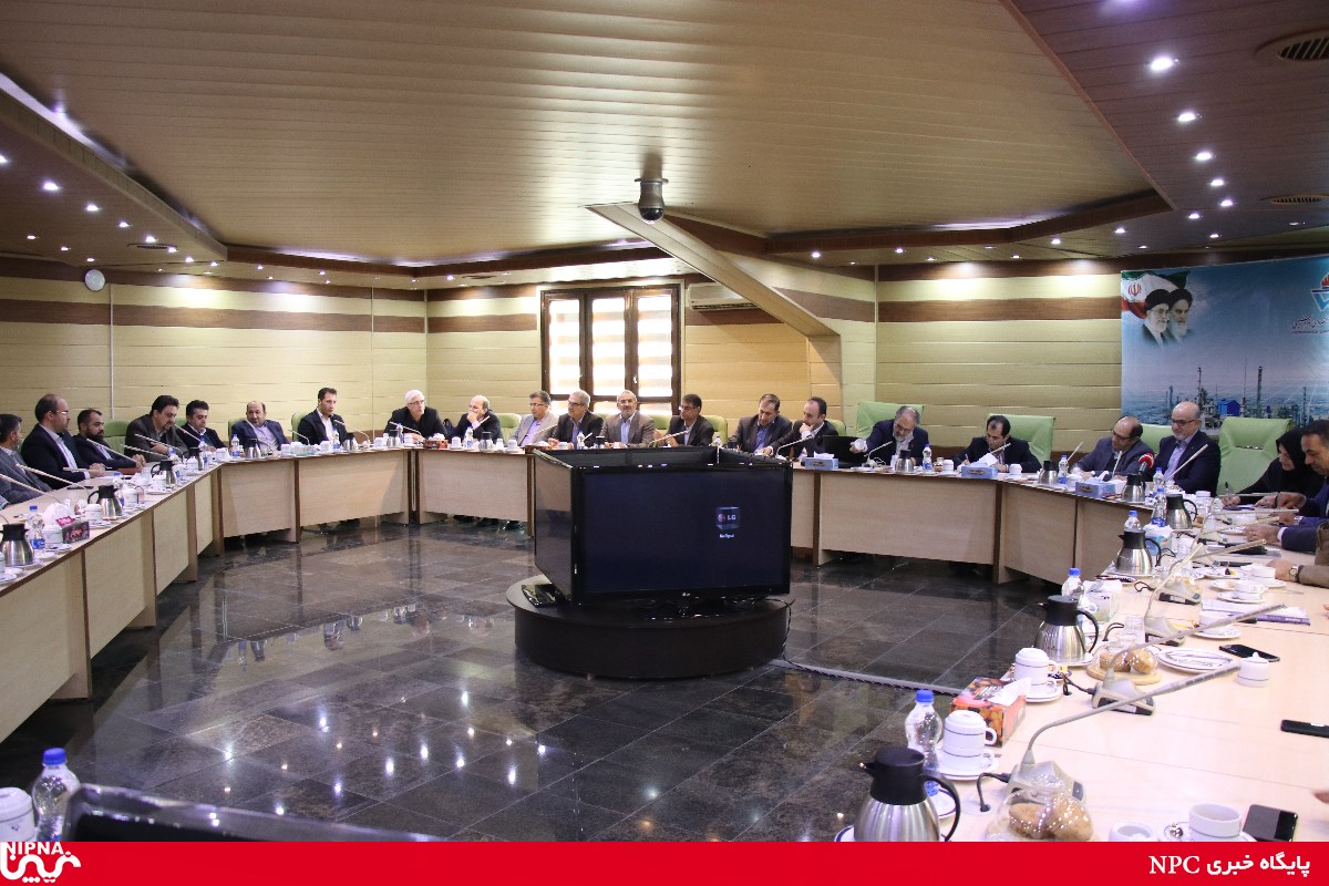 بازدید معاون وزیر نفت از طرح ها و مجتمع های منطقه ویژه اقتصادی پتروشیمی ( ماهشهر)-97/10/11 27