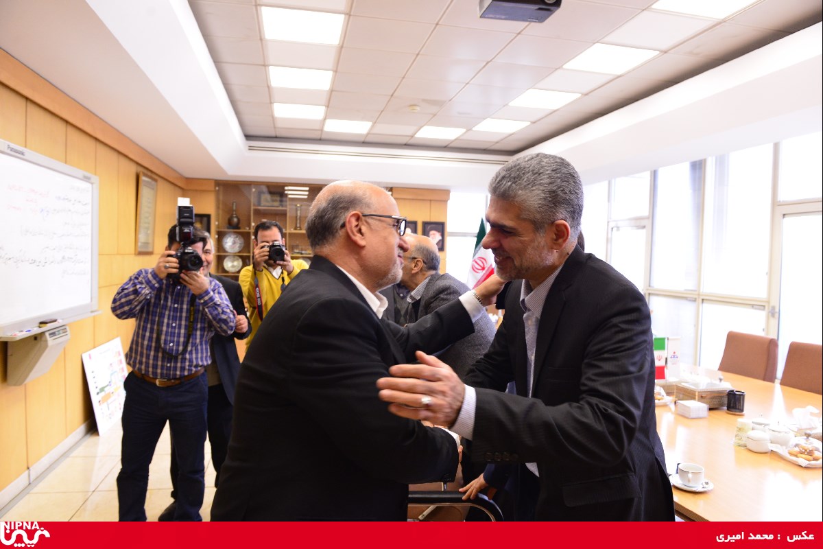 جلسه هم اندیشی مدیران عامل ادوار شرکت ملی صنایع پتروشیمی – 97/10/16 3