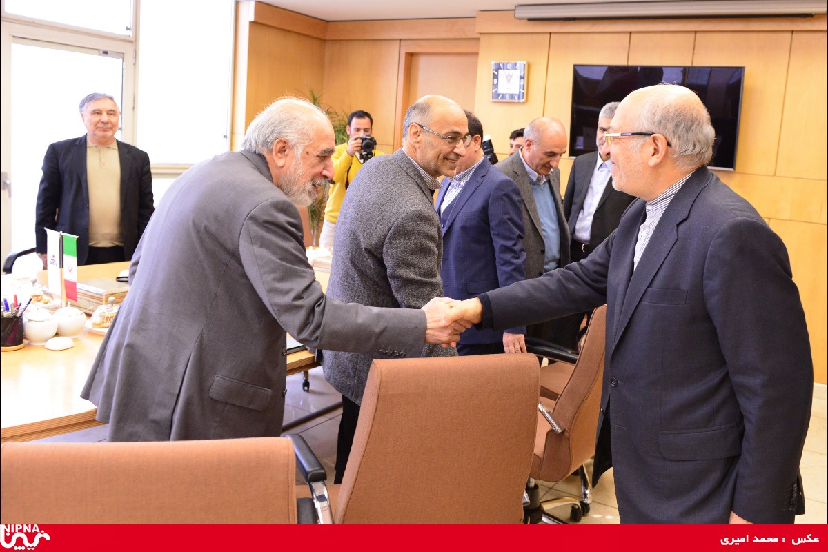 جلسه هم اندیشی مدیران عامل ادوار شرکت ملی صنایع پتروشیمی – 97/10/16 5