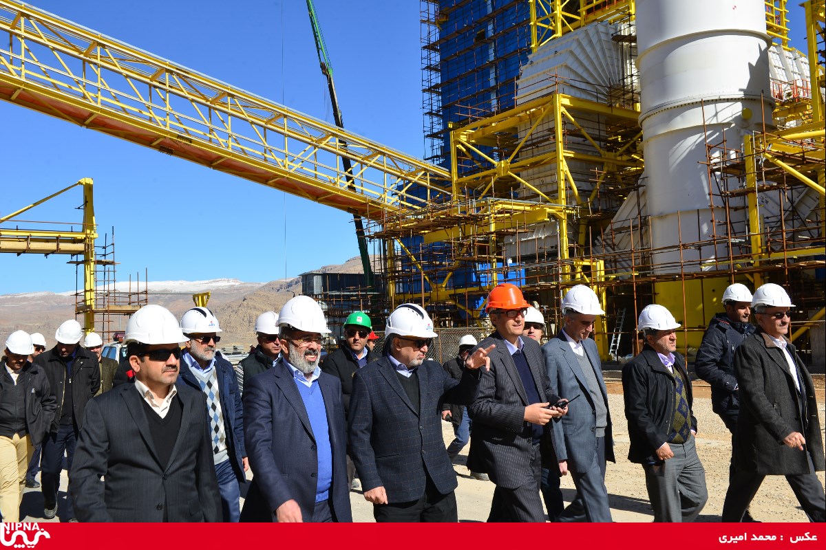 بازدید معاون وزیر نفت و مدیرعامل شرکت ملی صنایع پتروشیمی از طرح پتروشیمی لردگان-97/11/2 9
