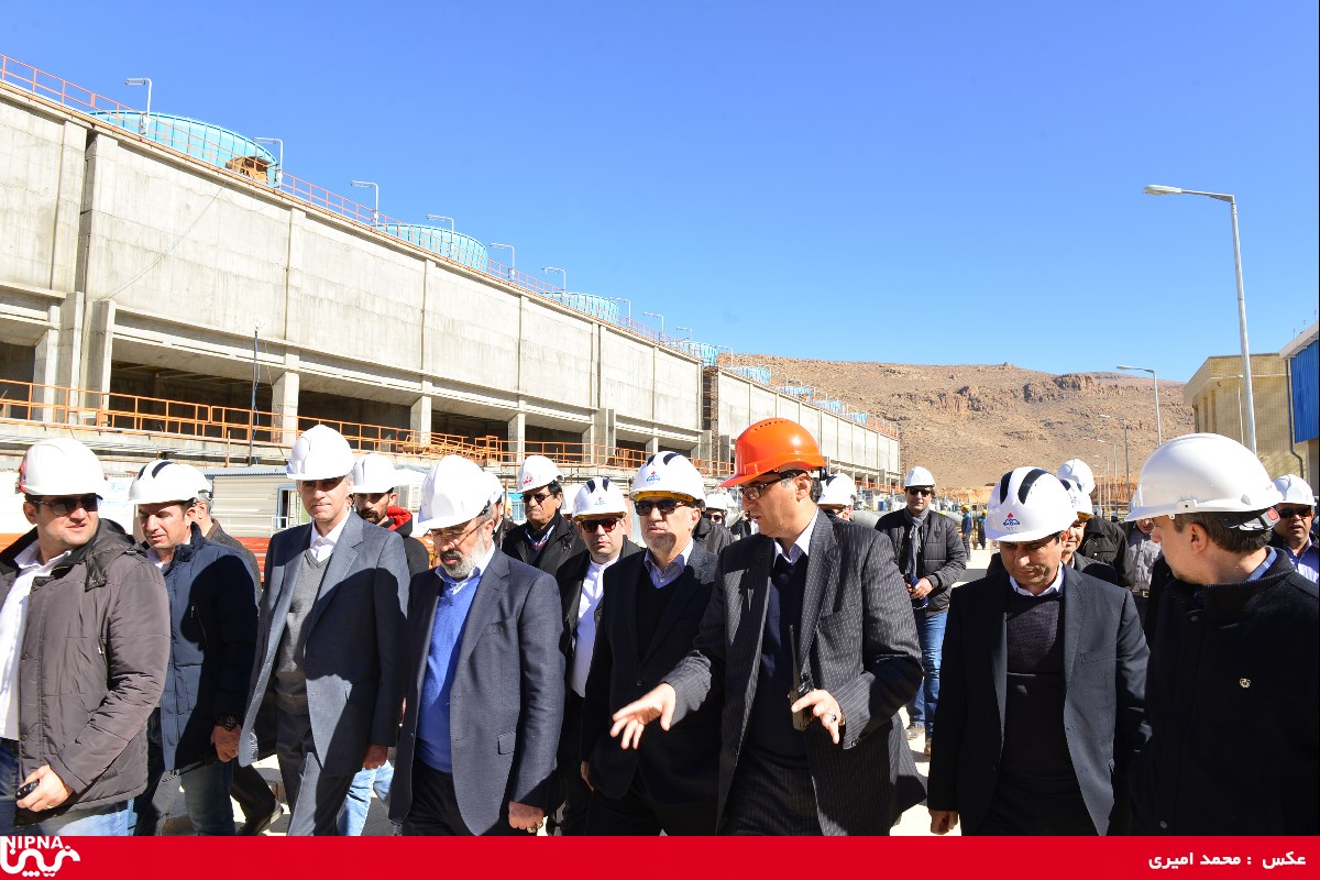 بازدید معاون وزیر نفت و مدیرعامل شرکت ملی صنایع پتروشیمی از طرح پتروشیمی لردگان-97/11/2 14