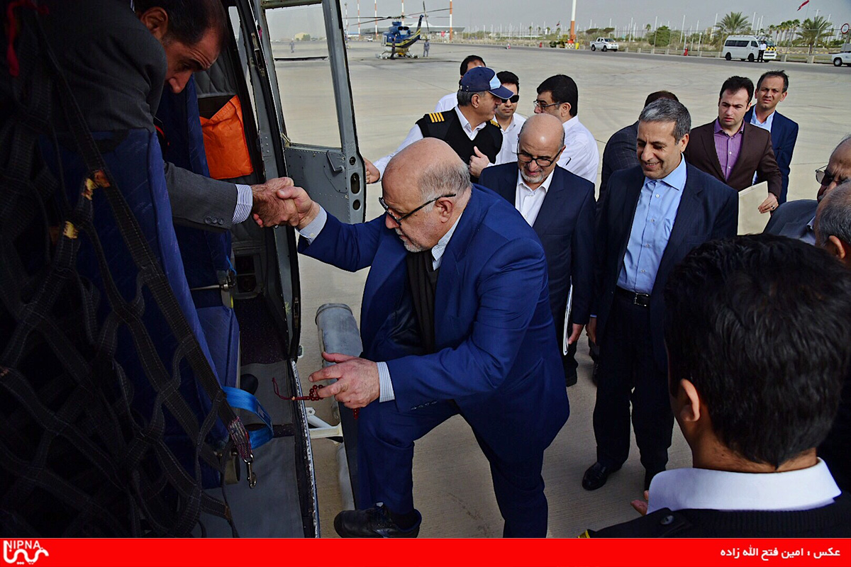 بازدید وزیر نفت و مدیرعامل شرکت ملی صنایع پتروشیمی از منطقه انرژی بر پارسیان-97/11/4 5