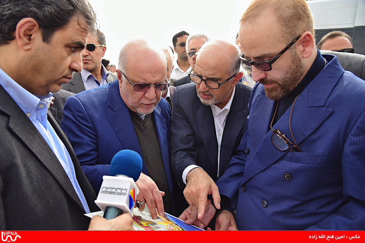 بازدید وزیر نفت و مدیرعامل شرکت ملی صنایع پتروشیمی از منطقه انرژی بر پارسیان-97/11/4 13