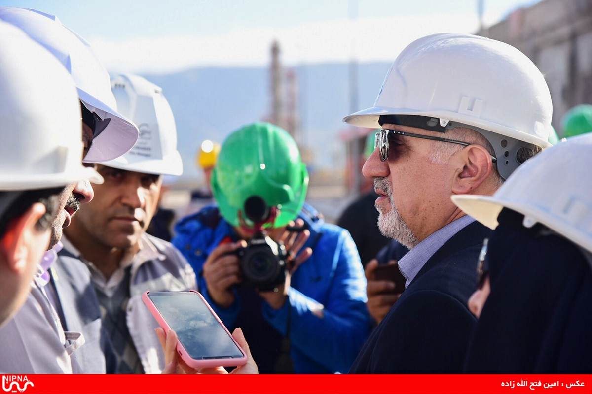 بازدید مدیرعامل شرکت ملی صنایع پتروشیمی، با هدف تسریع در توسعه و تکمیل طرح های فعال پتروشیمی، از واحد الفین و گوگردزدایی پتروشیمی ایلام -97/11/10 9