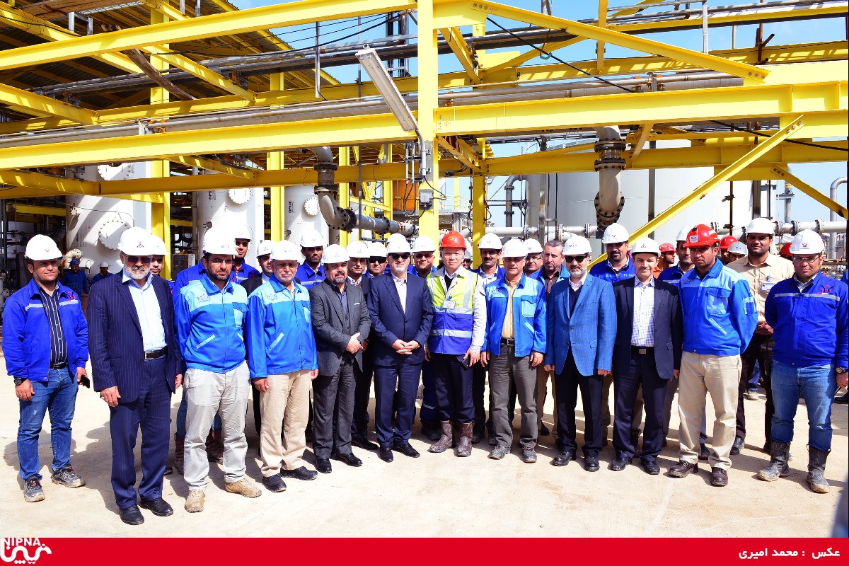 بازدید معاون وزیر نفت  و مدیرعامل شرکت ملی صنایع پتروشیمی از طرح پتروشیمی مسجد سلیمان -97/11/24 27
