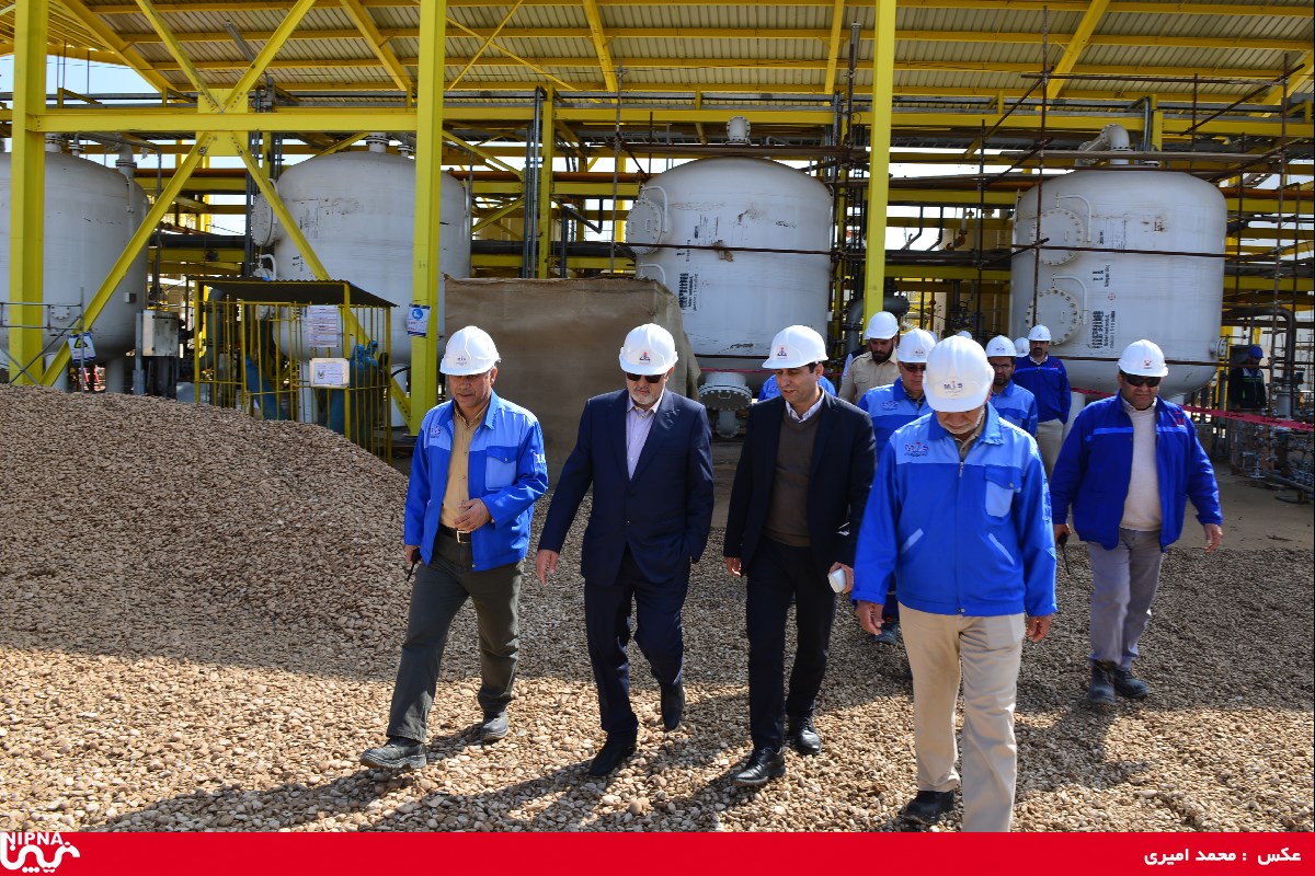 بازدید معاون وزیر نفت  و مدیرعامل شرکت ملی صنایع پتروشیمی از طرح پتروشیمی مسجد سلیمان -97/11/24 28
