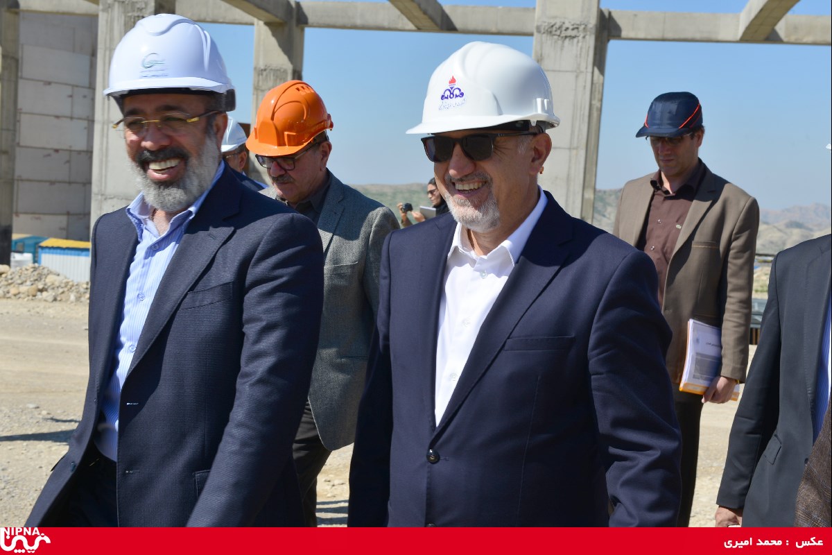 بازدید معاون وزیر نفت و مدیرعامل شرکت ملی صنایع پتروشیمی از  روند  پیشرفت طرح پتروشیمی گچساران - 97/12/13 7