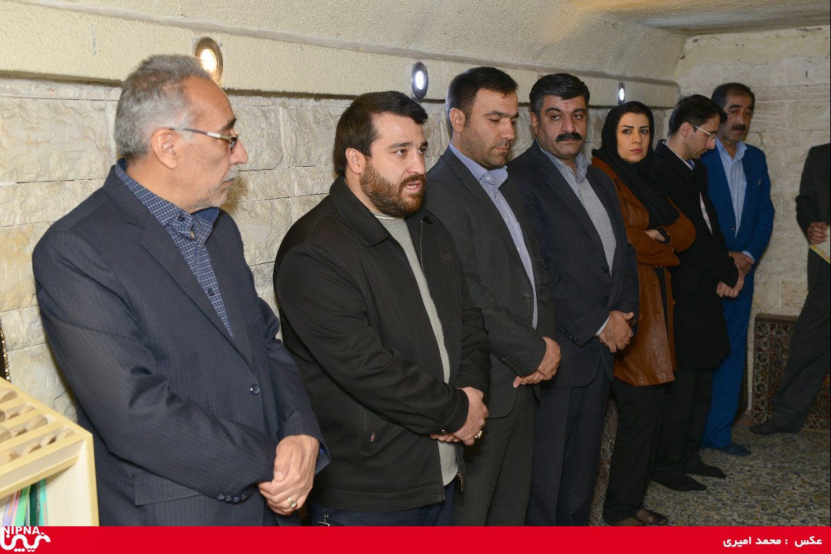 بزرگداشت روز شهداء با حضور مدیرعامل، مدیران و جمعی از کارکنان شرکت ملی صنایع پتروشیمی-97/12/22 9