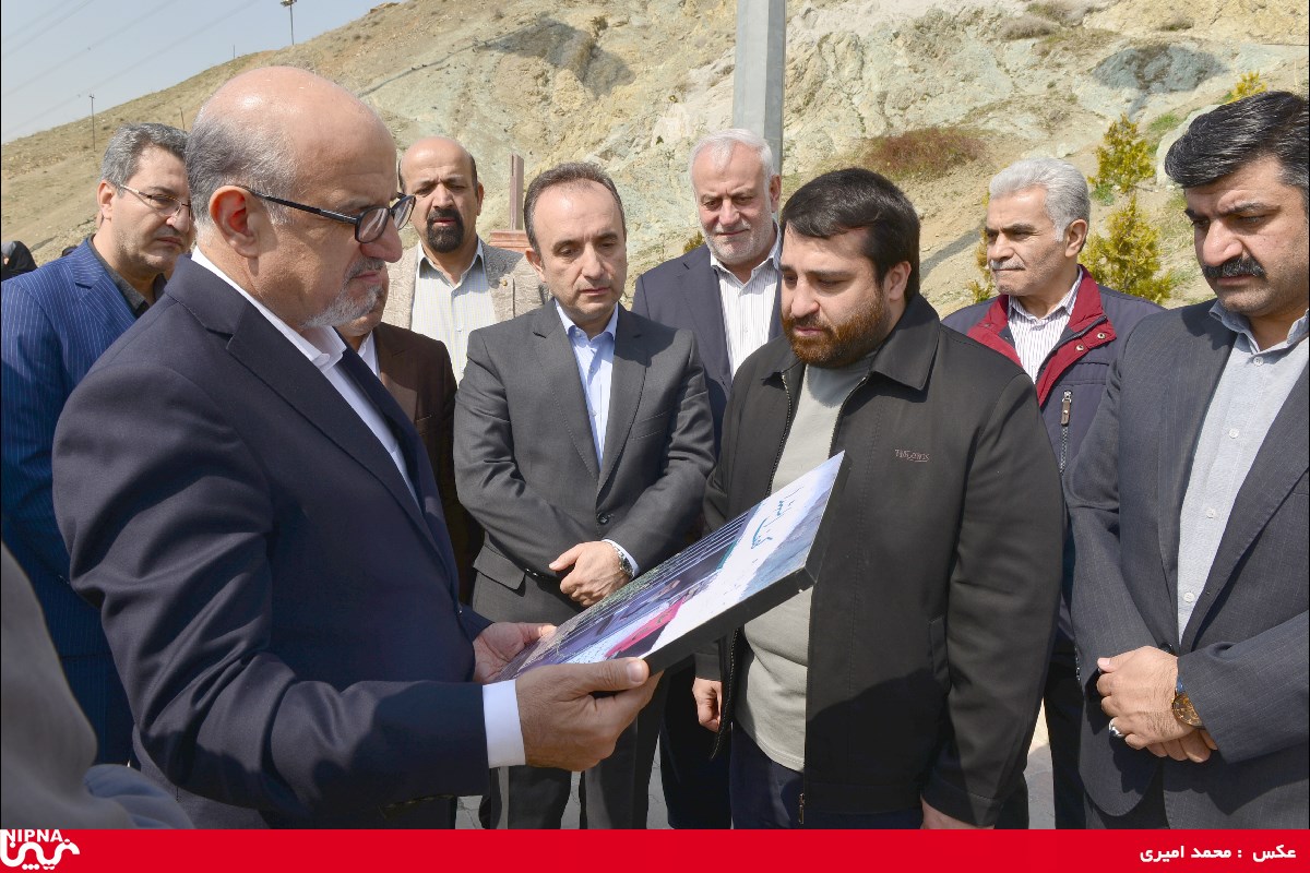 بزرگداشت روز شهداء با حضور مدیرعامل، مدیران و جمعی از کارکنان شرکت ملی صنایع پتروشیمی-97/12/22 16