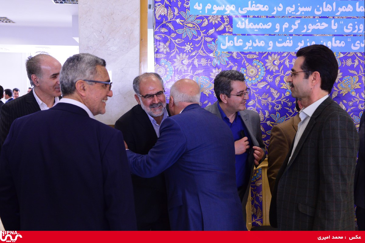 دیدار نوروزی مدیر عامل شرکت ملی صنایع پتروشیمی با مدیران و کارکنان 42